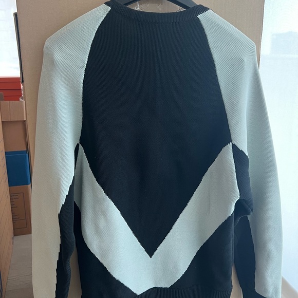 Alexander Wang black and white pull over sweater - Picture 2 of 4